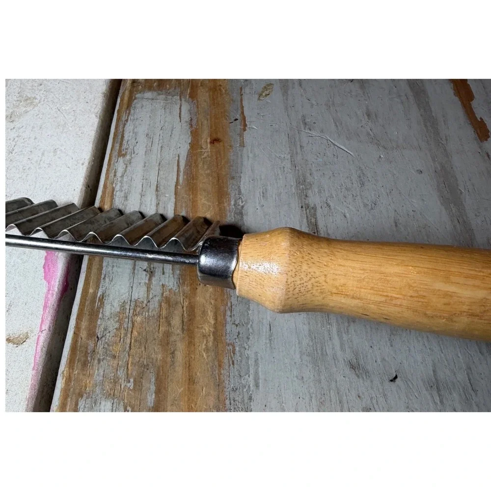 Vintage Crinkle Ripple Cutter Turned Wood Handle Unmarked Potatos Vegetables